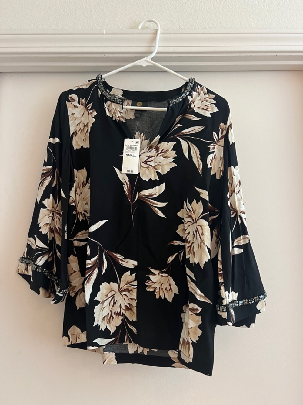 NWT JM Collection Size Small Women’s Black Floral V-Neck Blouse with Beaded Trim